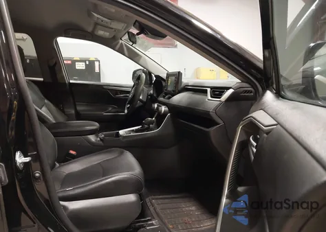 2021 Toyota Rav4 Xle from USA, damaged, VIN 2T3W1RFV8MW117034